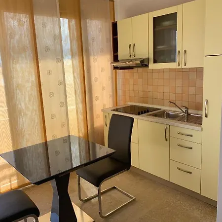 Family Friendly With A Swimming Pool Povljana, Pag - 244 * 波弗加纳
