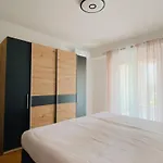 Family-Friendly Apartments With Swimming Pool Povljana, Pag - 244 *