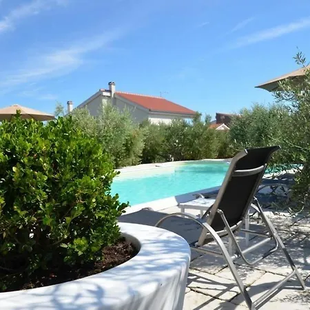 Family-friendly With Swimming Pool Povljana, Pag - 244 * ポヴリャナ