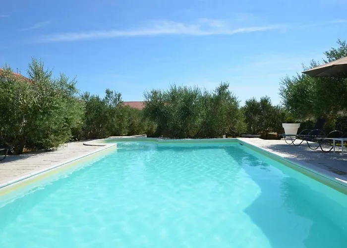 アパート Family-friendly With Swimming Pool Povljana, Pag - 244 ポヴリャナ