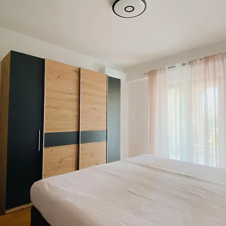 Family Friendly Apartments With A Swimming Pool Povljana, Pag - 244 *