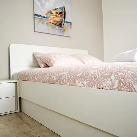 Family Friendly Apartments With A Swimming Pool Povljana, Pag - 244 Повляна