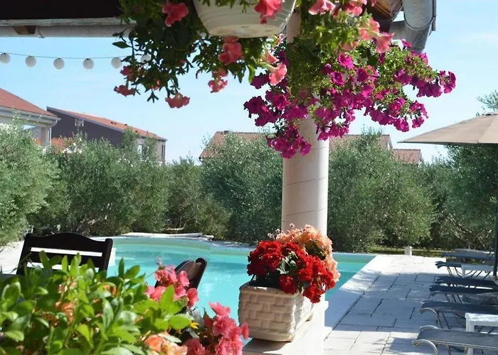 Family-friendly With Swimming Pool Povljana, Pag - 244 아파트